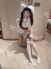 🔅萌萌：156/42/C/21歲
