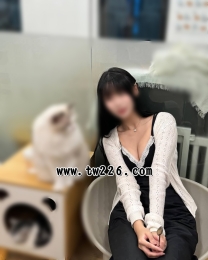 勾引你，等著你狠狠收拾她！
