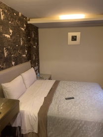 台中西區 旅館：愛來  價位：450/3h【開房只收現金】