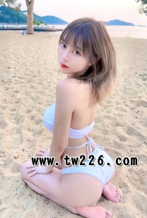 白皮膚 清純女神 真E奶翹臀騷到讓你腿軟回家