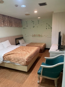 西屯 旅館：麗都  價位：1700住宿
